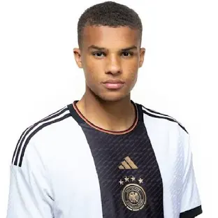 Malick Thiaw: Tembok Baru Milan yang Tiba-Tiba Jadi Starter di San Siro